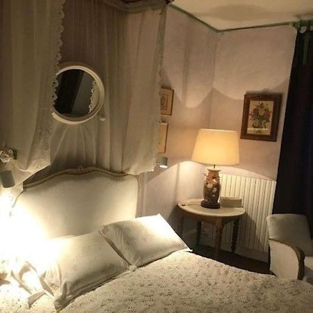 Grand Appartement De Charme Avec Parking Prive Florac Luaran gambar