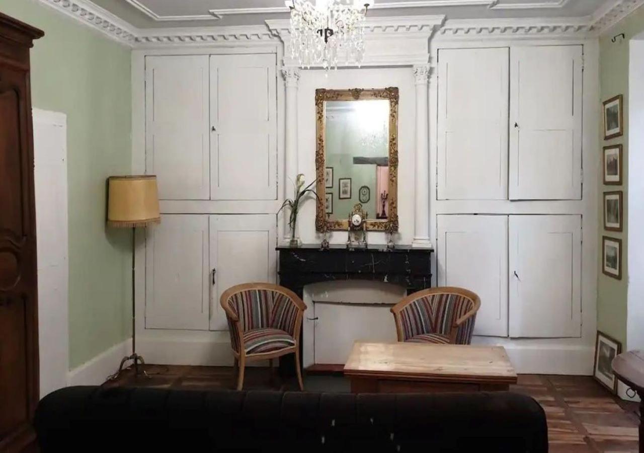 Grand Appartement De Charme Avec Parking Prive Florac Luaran gambar